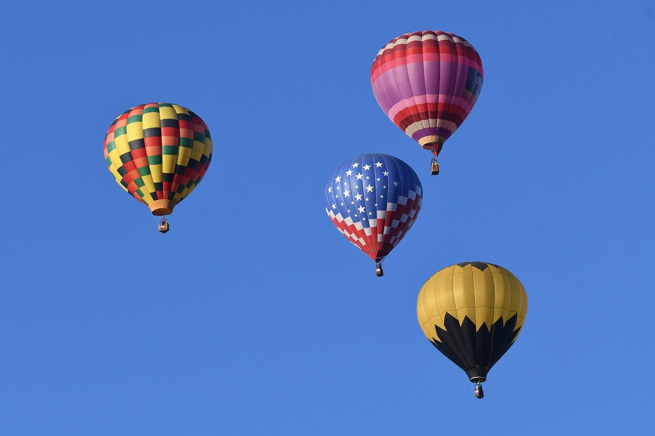 Survoler la France en montgolfière : une expérience inoubliable