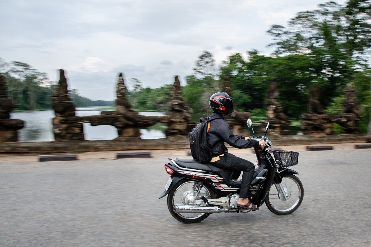 Jeune permis moto : conseils pour les parents et pour protéger leur enfant