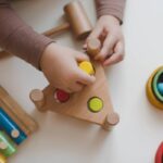 L'importance de bien choisir vos jeux éducatifs en bois Montessori pour enfants